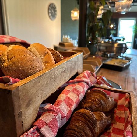 B&B Hotel De Vrije Vogel Elsloo  Eksteriør bilde