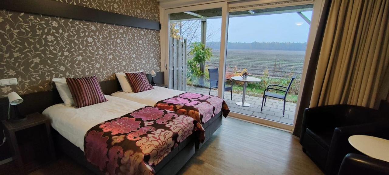B&B Hotel De Vrije Vogel Elsloo  Eksteriør bilde